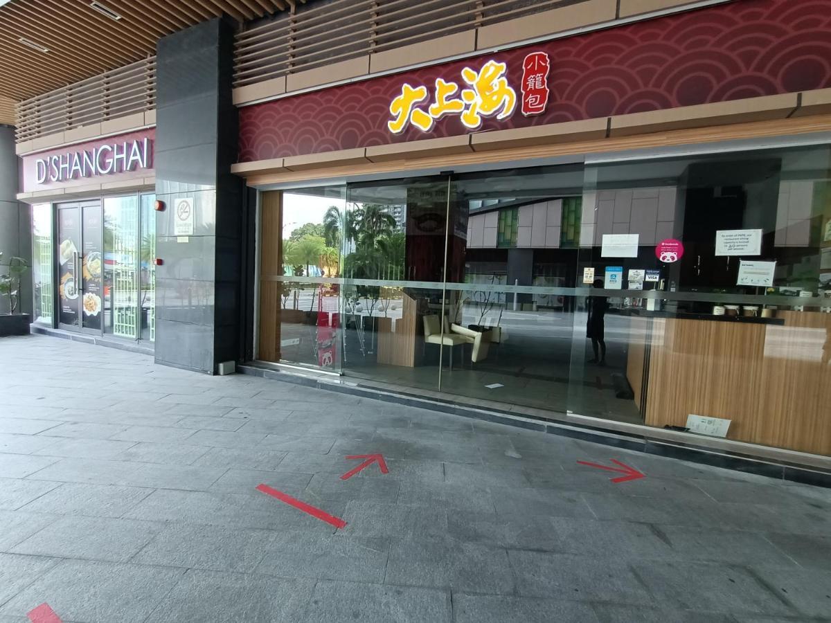 R&F Princess Cove Premium Homestay Famaily Johor Bahru Extérieur photo