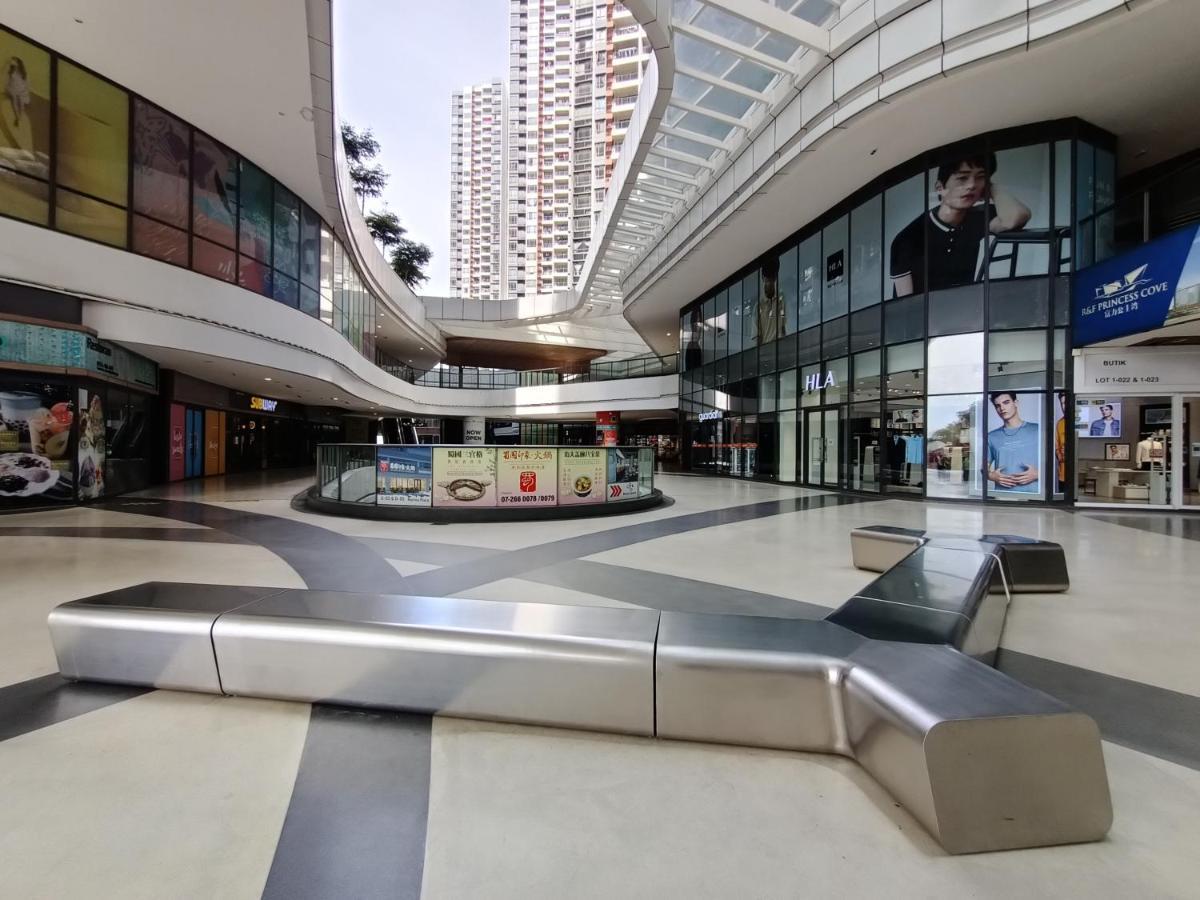 R&F Princess Cove Premium Homestay Famaily Johor Bahru Extérieur photo